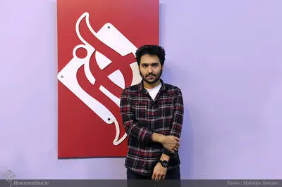 تلاش و رنجی برای فراموش نکردن / روایت فریبرز کریمی از نمایش "بهار شکنی" 