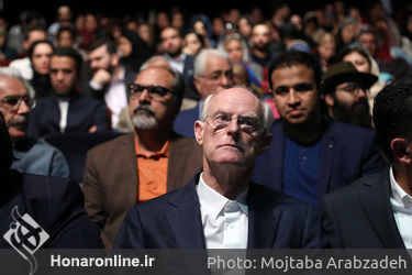 آيين افتتاحيه نمايشگاه توني كرگ با عنوان "ريشه ها و سنگ ها" در موزه هنرهای معاصر