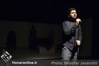 نمایش "ورودی ۸۹"  در عمارت نوفل‌لوشاتو