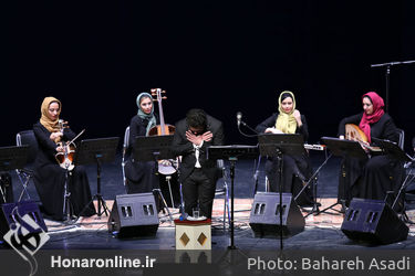 خنیاگران مهر در چهارمین روز سی و دومین جشنواره موسیقی فجر در تالار وحدت