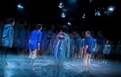 تئاتربازی با چاشنی فلسفه / نگاهی به نمایش "تجزیه" به نویسندگی صبا نجاتی و کارگردانی مرتضی جلیلی دوست
