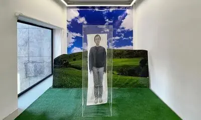 Nazanin Aharipoor's narration of the "Hypersensitivity" exhibition at Soo Gallery