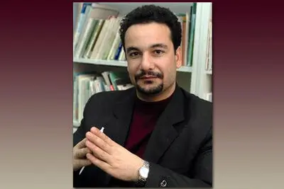 غلامرضا بکتاش: وقتی کتاب پز آدم می‌شود بی‌فایده است / نویسنده‌ اصیل را رها کرده و سراغ بازاری‌نویس رفتیم  