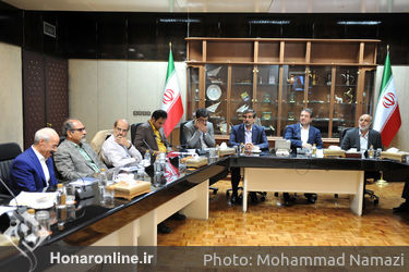 دیدار جمعی از هنرمندان با رضا رحمانی  وزیر صنعت، معدن و تجارت 
