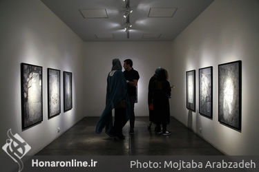 نمایشگاه عکس های امین طلاچیان با عنوان "قطعه 41 " در گالری اُ