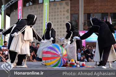 پنجمین روز هفدهمین جشنواره بین‌المللی تئاتر عروسکی تهران- مبارک