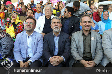 شادپیمایی عروسک‌ها در بوستان آب و آتش‎