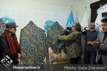 رونمایی از پوستر سی و هفتمین جشنواره بین‌المللی تئاتر فجر