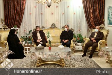 دیدار وزیر فرهنگ و ارشاد اسلامی با خانواده مرحوم استاد حبیب الله صادقی