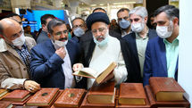 رئیس‌ جمهوری ایران از نمایشگاه کتاب تهران بازدید کرد