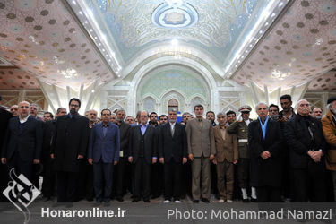 تجدید بیعت وزیر فرهنگ و ارشاد اسلامی به همراه جمعی از معاونان و مدیران این وزارتخانه و اصحاب فرهنگ، هنر، رسانه و با آرمان‌های حضرت امام (ره) 