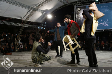 نمایش های خیابانی روز چهارم جشنواره تئاتر فجر