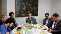 سید عباس صالحی: انسجام اجتماعی از دریچه هنرهای تجسمی ممکن است / دیدار وزیر ارشاد با مدیران انجمن‌های هنرهای تجسمی