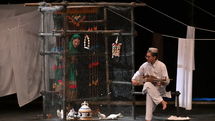 کارگردان نمایش«خانه‌های اجاره‌ای»: قوم افغان هم می‌تواند سازنده، فرهیخته و اهل مراوده باشند/ نمایش «خانه‌های اجاره‌ای» حاصل زیست و معاشرت من با قوم افغان است