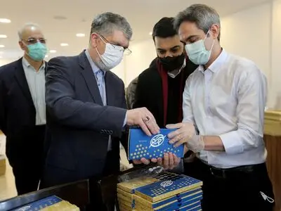 بازدید وزیر فرهنگ و ارشاد اسلامی از روند ارسال هنرکارت هنرمندان