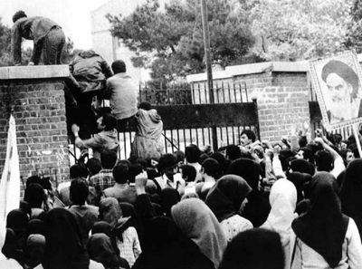 روایت دانشجویان از تسخیر لانه جاسوسی در  مستند "انقلاب دوم"