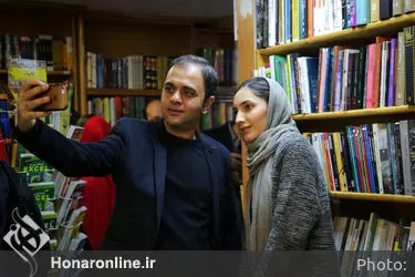 کتابگردی اهالی فرهنگ و هنر در نشر ثالث