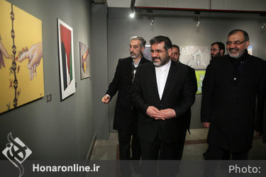 بازدید وزیر فرهنگ از نمایشگاه پانزدهمین جشنواره هنرهای تجسمی