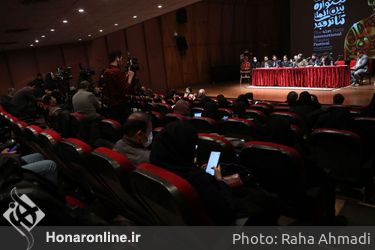 نشست خبری چهل و یکمین جشنواره بین المللی تئاتر فجر