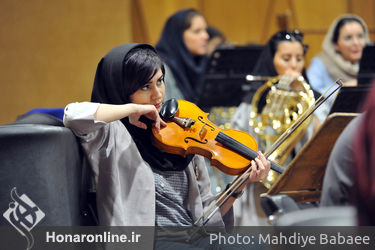 تمرین ارکستر سمفونیک تهران با رهبری بابک کاظمی در تالار رودکی