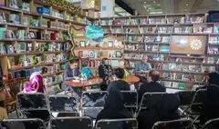 رهبر انقلاب تلاش می‌کنند مشاهیر حوزه ادب را به متن جامعه بیاورند