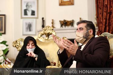 دیدار وزیر فرهنگ و ارشاد اسلامی با خانواده مرحوم استاد حبیب الله صادقی