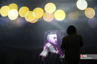 Photo exhibition explores General Soleimani’s national popularity 