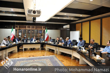 دیدار جمعی از هنرمندان با رضا رحمانی  وزیر صنعت، معدن و تجارت 