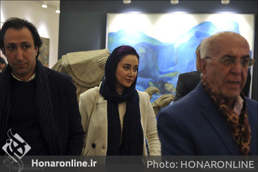 بازدید هنرمندان از آثار دهمین حراج تهران