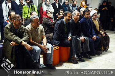 رونمایی از کتاب حمیدرضا آذرنگ در تماشاخانه پالیز