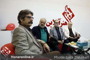 غرفه هنرآنلاین در سومین روز بیست و سومین نمایشگاه مطبوعات (1)