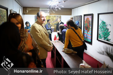 نمایشگاه نقش خط‌ها و خروس‌های حسین نوروزی