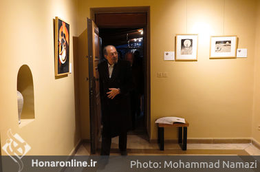 مراسم اهدای لوح به شرکت کنندگان نمایشگاه آینه دار دوران