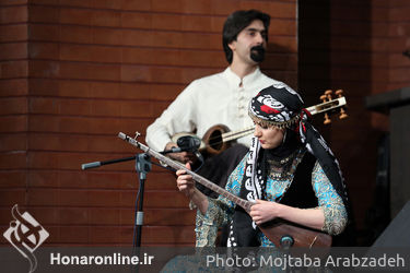 اجرای کنسرت تنبورنوازان واله و رونمایی از کتاب "ته‌رزهای باستانی تنبور" در خانه هنرمندان