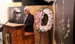 احمد پوری:لنگرودی شاعری ست که اگر از او بپرسید چرا فیلم بازی کردی یا آواز خواندی؟ می‌گوید: دوست داشتم!