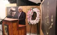 احمد پوری:لنگرودی شاعری ست که اگر از او بپرسید چرا فیلم بازی کردی یا آواز خواندی؟ می‌گوید: دوست داشتم!