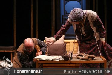 نمایش "خرده نان" در سالن سایه تئاتر شهر