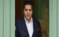 مانی رهنما به کنسرت‌نمایش «مرگ با طعم نسکافه» پیوست 