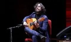 به مسئولان جشنواره برای دعوت دانیل کاسارس تبریک می‌گویم