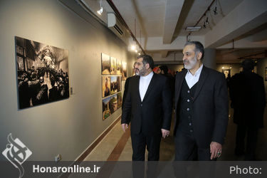 بازدید وزیر فرهنگ از نمایشگاه پانزدهمین جشنواره هنرهای تجسمی