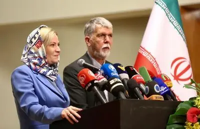 صالحی: هفته فرهنگی روسیه در ایران فرصتی برای تقویت روابط تاریخی و گسترده دو کشور است/ وزیر روسیه: کشور ما از قومیت‌های مختلفی تشکیل شده است