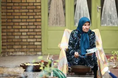 «این جمعیت قابل کنترل» کلید خورد/ قلبم را بگیرید و عاشقی کنید!