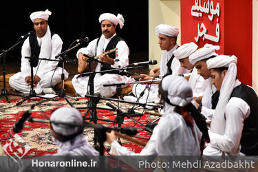 کنسرت گروه سرو خراسان در سی و پنجمین جشنواره موسیقی فجر