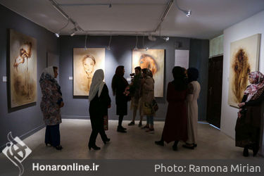 نمایشگاه نقاشی های مهناز بهرام نیا در گالری نگر