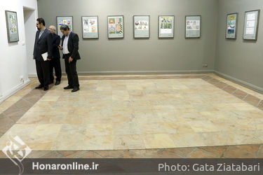 بازدید سید مجتبی حسینی از نمایشگاه تصویرگران معاصر جمهوری چک