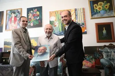 دیدار صمیمانه معاون صدا با امیر نوری گوینده محبوب رادیو/ تأکید بر صیانت از ادبیات فارسی و تکریم پیشکسوتان رادیو+ فیلم