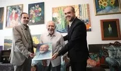 دیدار صمیمانه معاون صدا با امیر نوری گوینده محبوب رادیو/ تأکید بر صیانت از ادبیات فارسی و تکریم پیشکسوتان رادیو+ فیلم