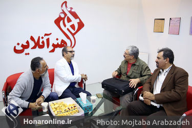 غرفه هنرآنلاین در دومین روز بیست و سومین نمایشگاه مطبوعات (2)