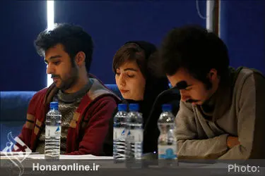 نمایشنامه خوانی نمایش "رقص هانتینگتن"