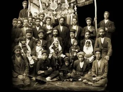 نمایش گزیده‌ای از عکس‌های تاریخی سوگواری در موزه عکسخانه شهر و نگارخانه لاله
